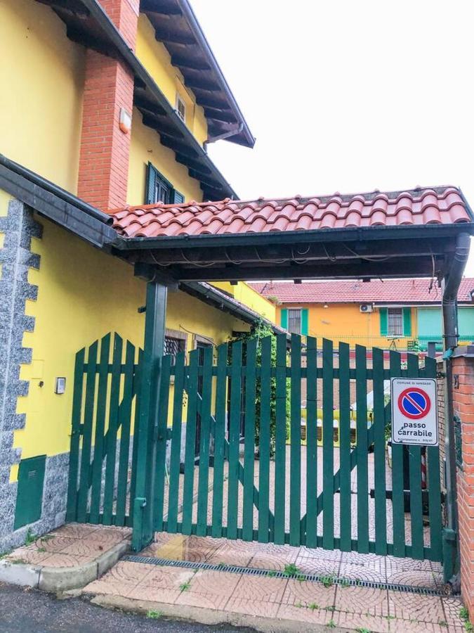 La Villa Di Bambi Vanzago Exterior foto